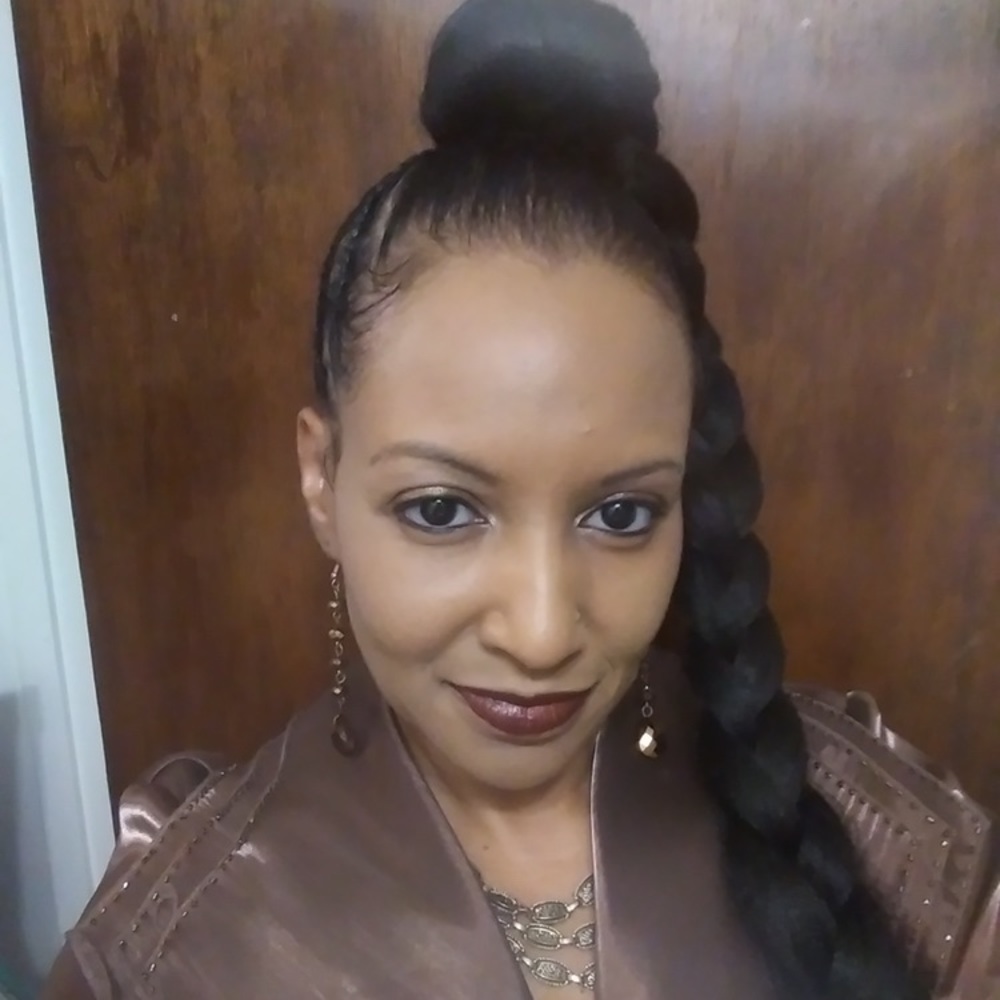 Meet your Posher, Felecia